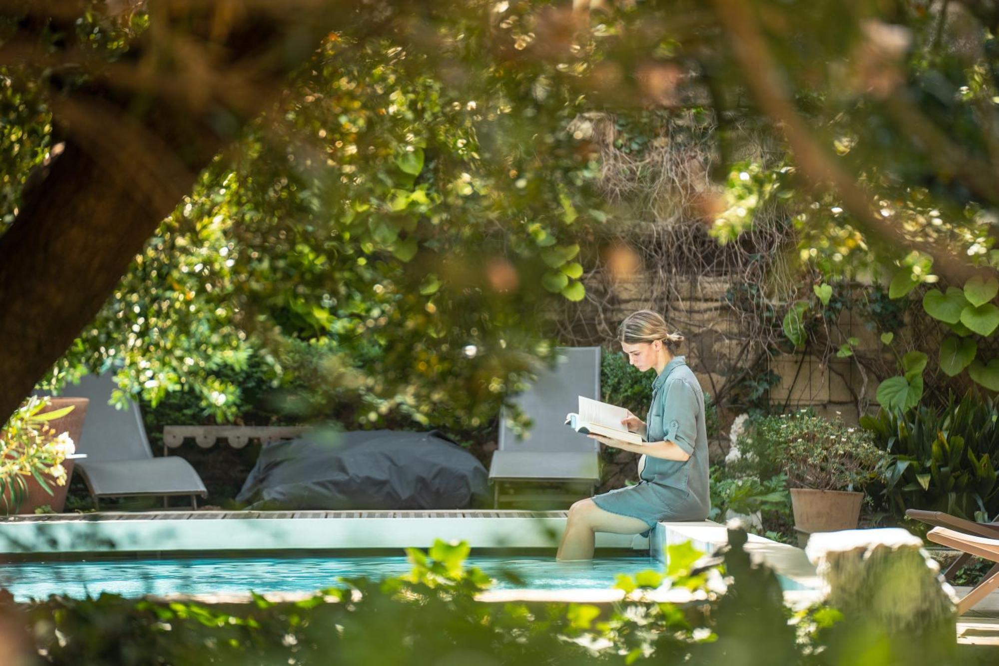 Hotel Les Jardins De Baracane Avignon Exterior foto