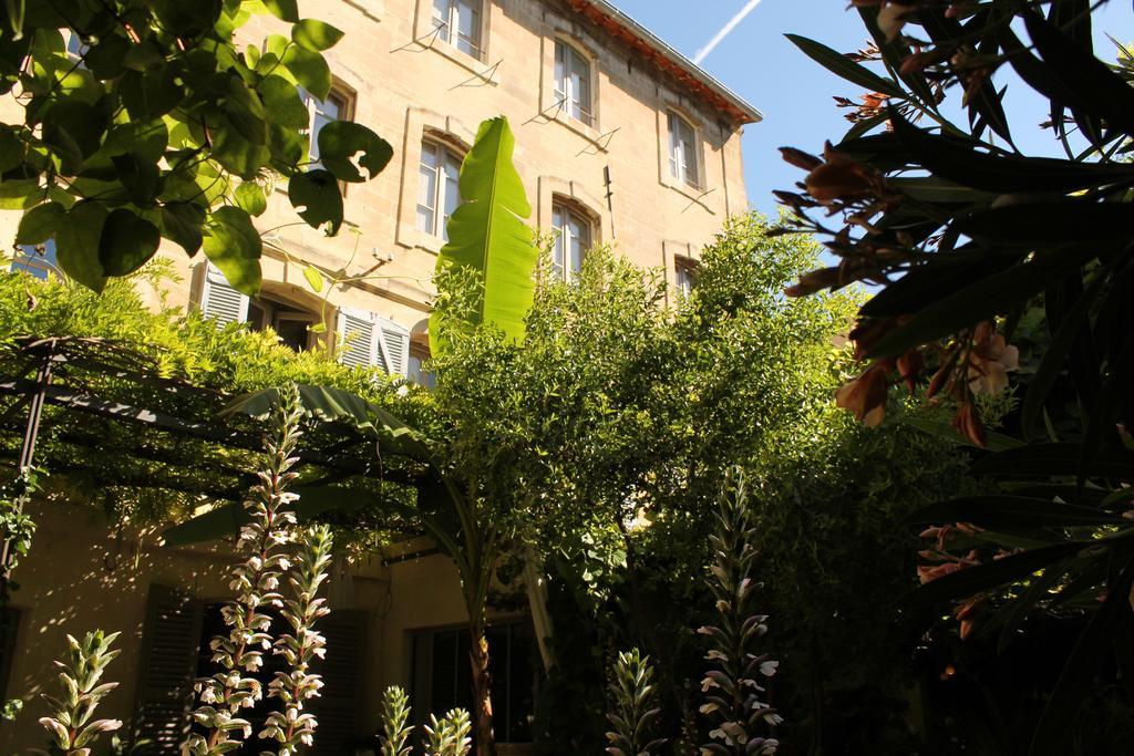 Hotel Les Jardins De Baracane Avignon Exterior foto